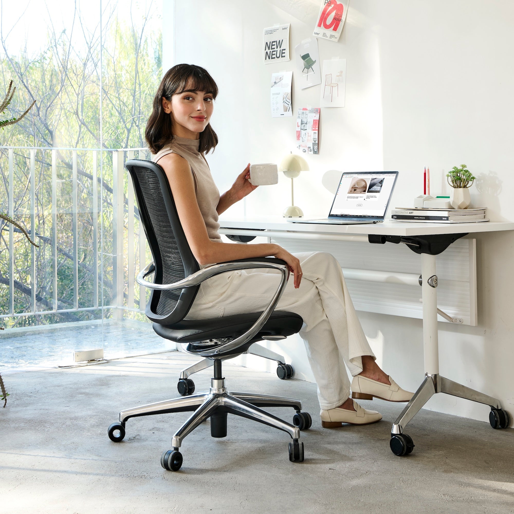 Hinomi Nexa Office Chair | One-Piece Meeting Chair